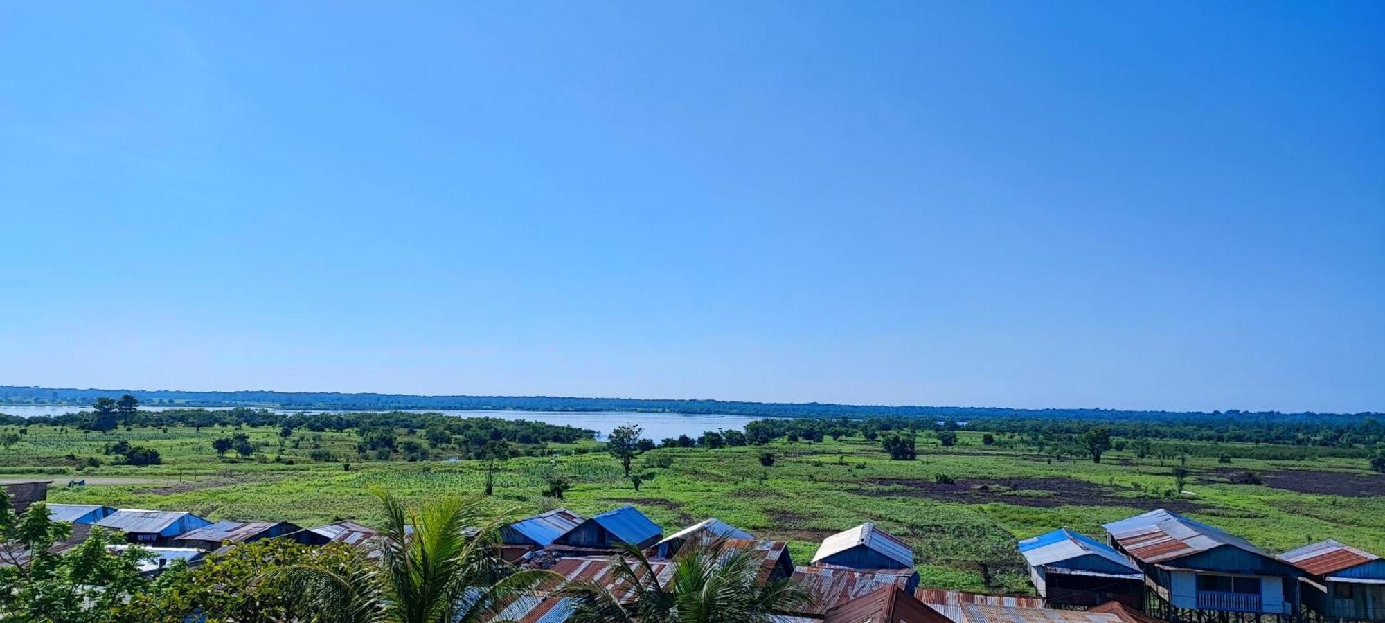 Flying Dog Hostel Икитос Экстерьер фото