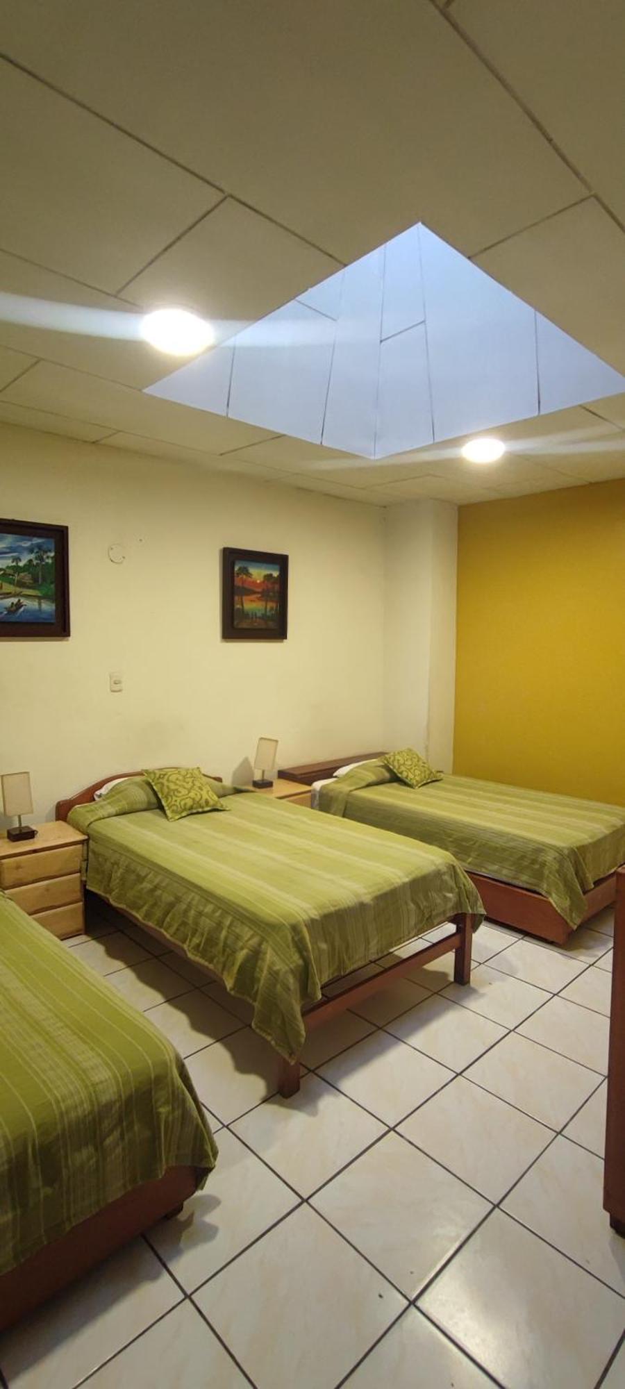 Flying Dog Hostel Икитос Экстерьер фото
