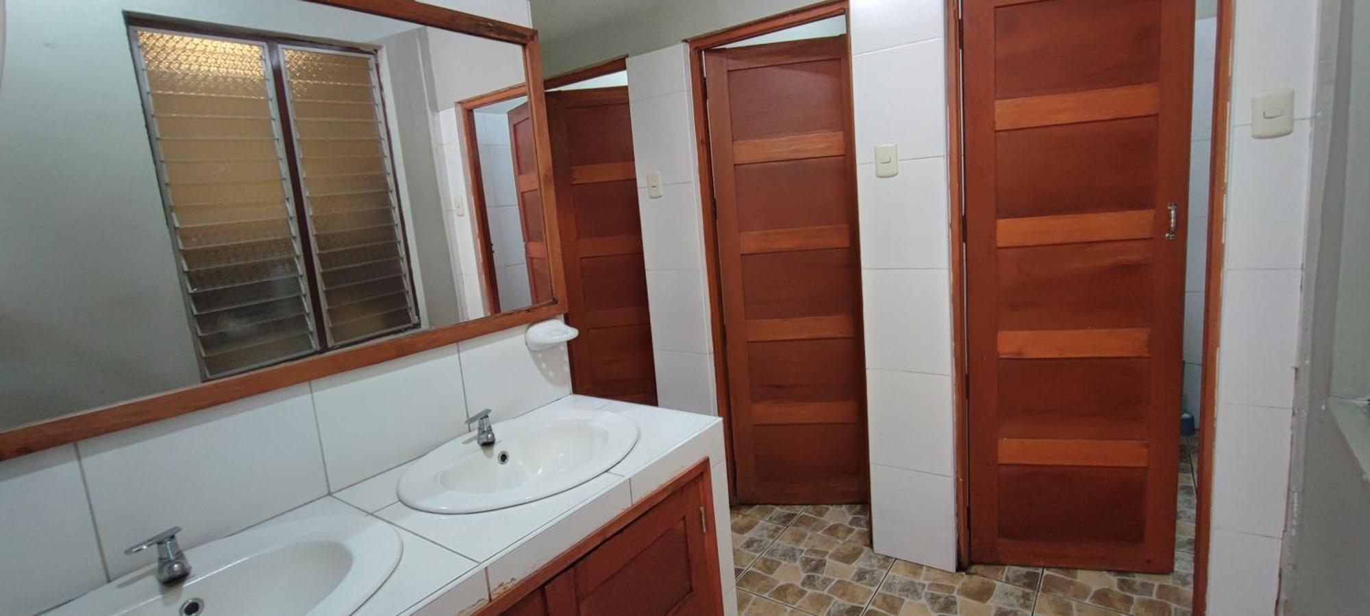 Flying Dog Hostel Икитос Экстерьер фото