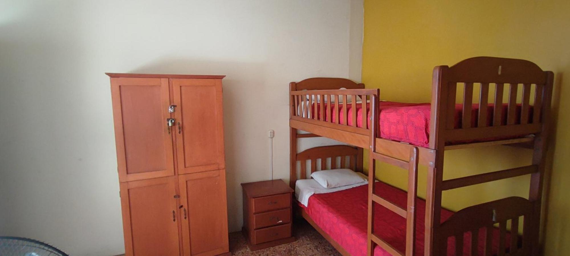 Flying Dog Hostel Икитос Экстерьер фото