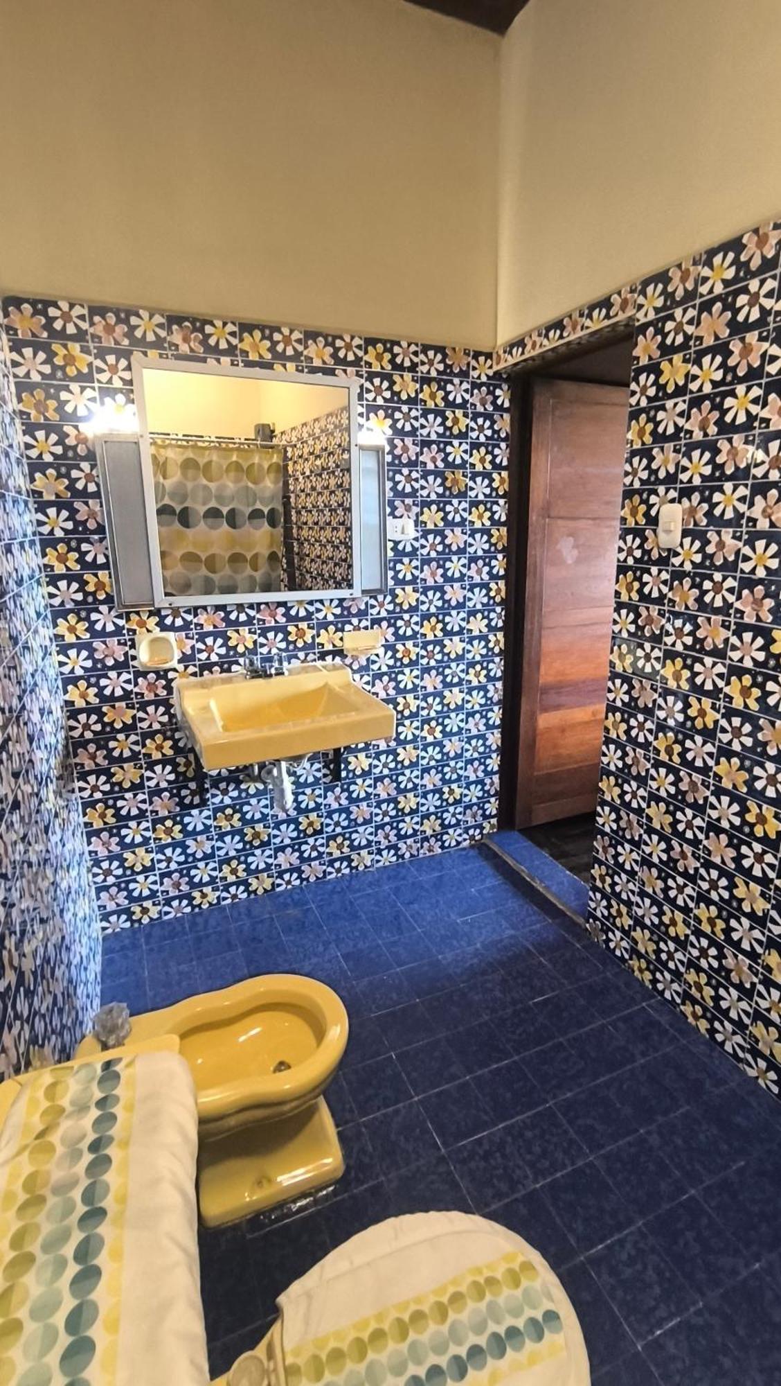 Flying Dog Hostel Икитос Экстерьер фото